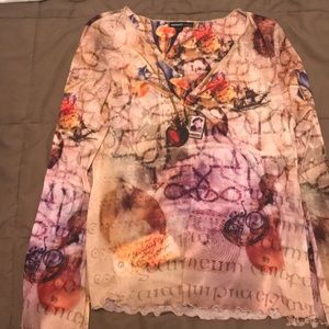 Gorgeous blouse Timeless design  size Large